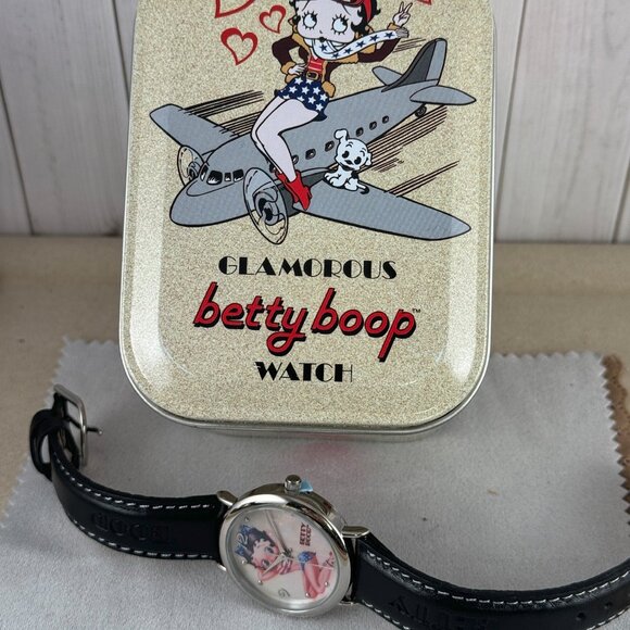 New old Stock 2004 Betty Boop Its a Glamorous Betty Boop watch - Picture 9 of 9